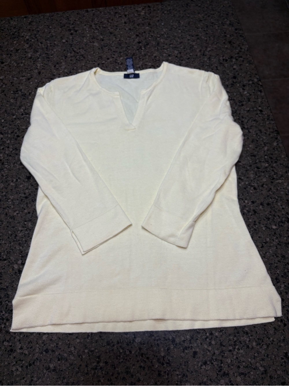 GAP butter yellow V-Neck Sweater